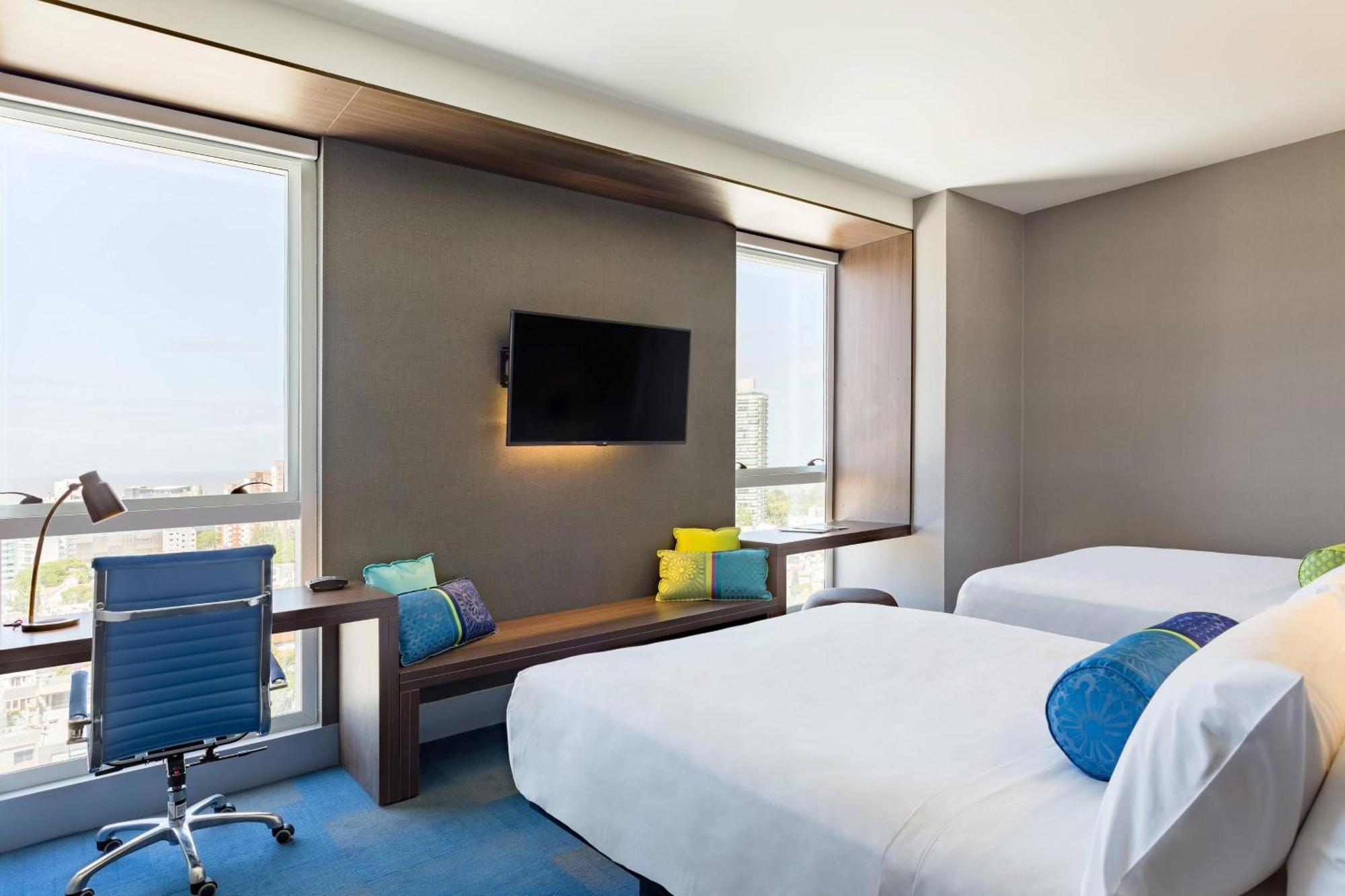 ALOFT Guest room 2 Queen City view,1631585742:JPEG