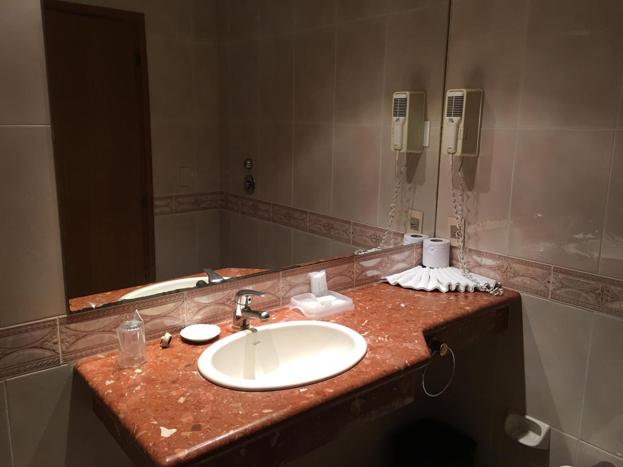 Standard Double Room,681380571:JPEG
